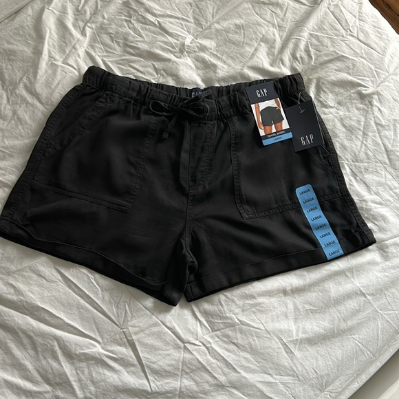 NWT Gap Tencel Shorts - Picture 2 of 8